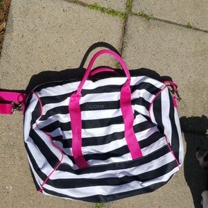 Blsck white, pink Victoria's secret travelling